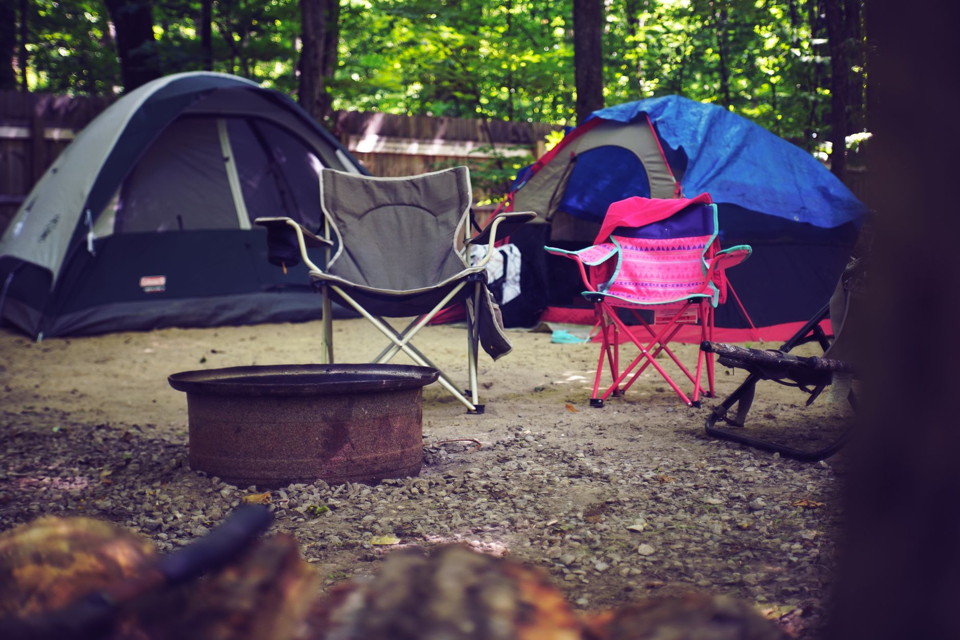 Camping en famille sous la tente