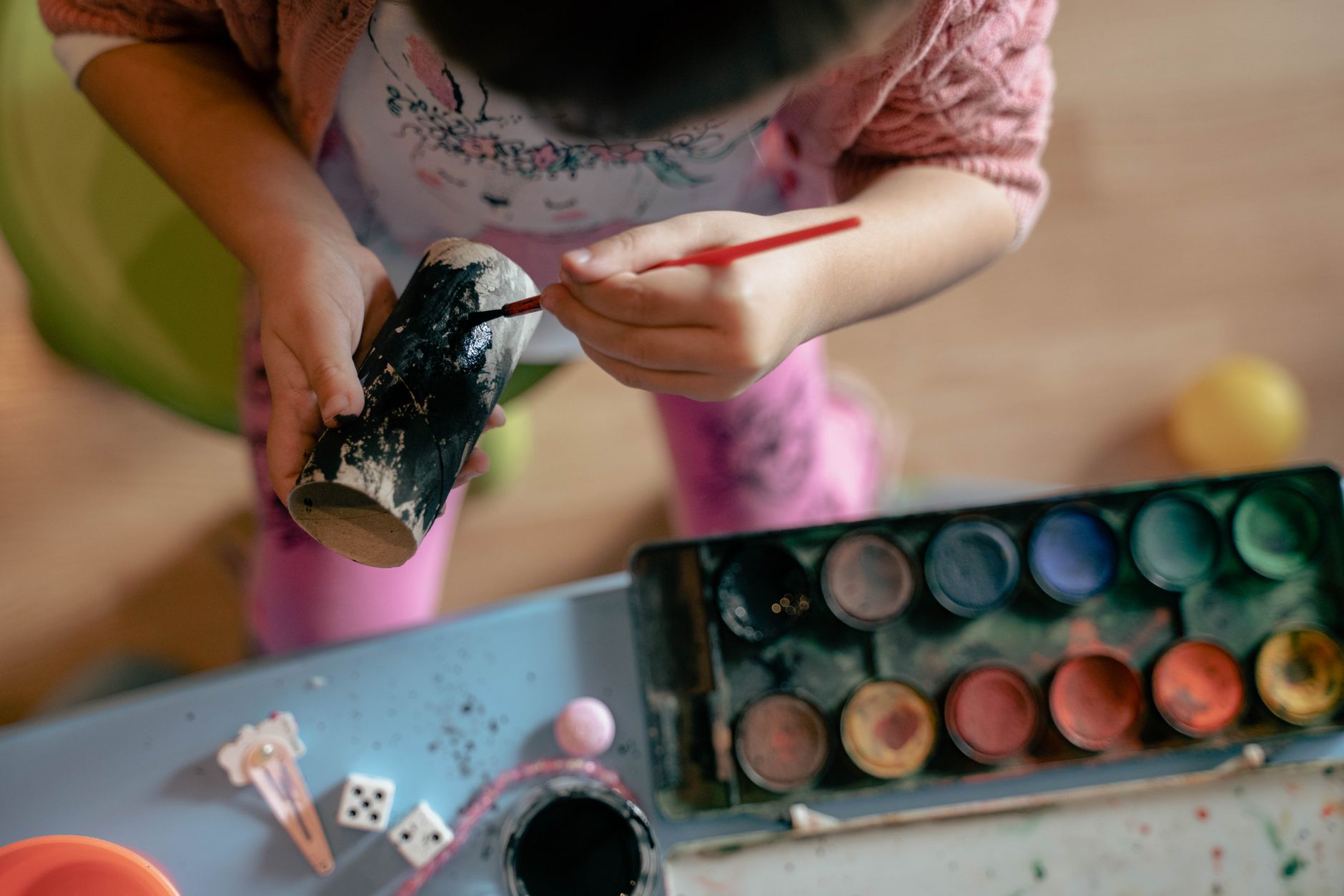 Peinture et bricolage avec les enfants